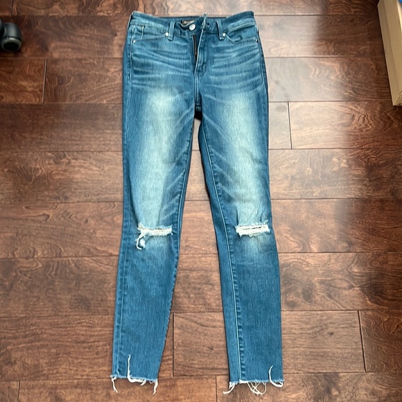 Abercrombie and Fitch Light Blue Ripped Washed Skinny Jeans - Picture 1 of 4